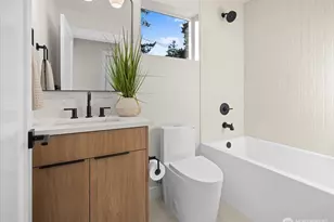 14308 Roslyn Pl N, Seattle, WA 98133 - Photo 26