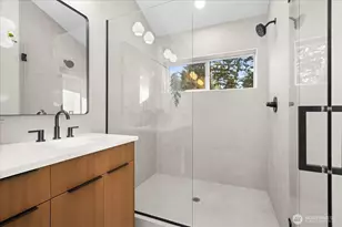 14308 Roslyn Pl N, Seattle, WA 98133 - Photo 18