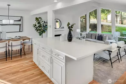 11725 NE 102nd Place, Kirkland, WA 98033 - Photo 10