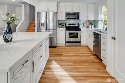 11725 NE 102nd Place, Kirkland, WA 98033 - Photo 8