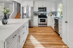 11725 NE 102nd Pl, Kirkland, WA 98033 - Photo 8