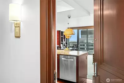 650 Bellevue Way NE #3705, Bellevue, WA 98004 - Photo 4