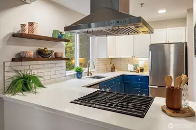 2024 NW 57th Street #201, Seattle, WA 98107 - Photo 12