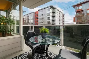 2024 NW 57th St, Seattle, WA 98107 - Photo 8