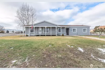 424 S Central Avenue, Waterville, WA 98858 - Photo 1
