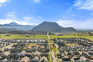 603 Bondgard Ave E, Enumclaw, WA 98022 - Photo 2