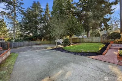 15931 22nd Avenue SW, Burien, WA 98166 - Photo 32