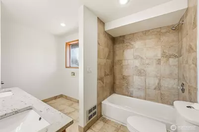 15931 22nd Avenue SW, Burien, WA 98166 - Photo 22