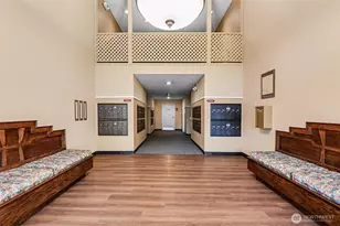 13717 Linden Ave N, Seattle, WA 98133 - Photo 2