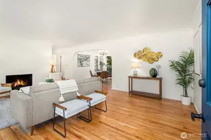 10743 14th Avenue Northeast, Seattle, WA 98125 - Photo 4