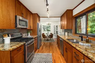 10743 14th Avenue Northeast, Seattle, WA 98125 - Photo 6