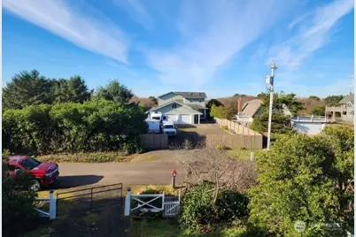126 Sand Dune Avenue NW, Ocean Shores, WA 98569 - Photo 8