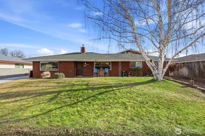 609 N 38th Street, Yakima, WA 98901 - Photo 2