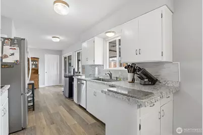 609 N 38th Street, Yakima, WA 98901 - Photo 12