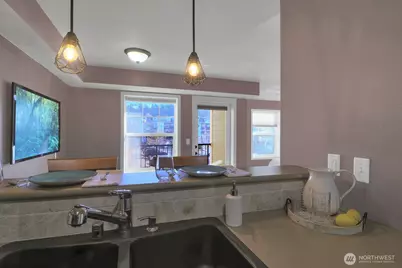 690 32nd Street #B211, Bellingham, WA 98225 - Photo 4