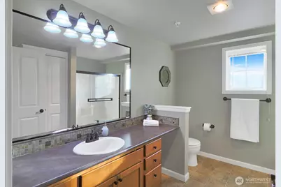 690 32nd Street #B211, Bellingham, WA 98225 - Photo 6