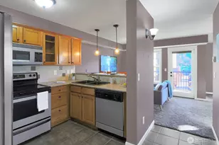 690 32nd St, Bellingham, WA 98225 - Photo 2