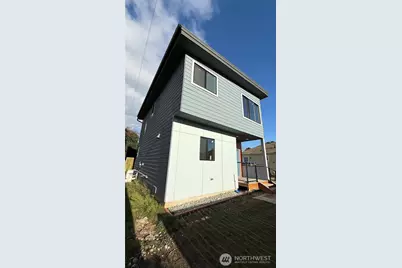 9025 38th Avenue S, Seattle, WA 98118 - Photo 28