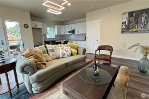 9025 38th Ave. S, Seattle, WA 98118 - Photo 4