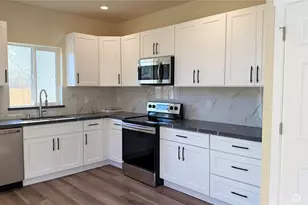 9025 38th Ave. S, Seattle, WA 98118 - Photo 6