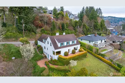 610 Hyde Park Drive, Hoquiam, WA 98550 - Photo 2