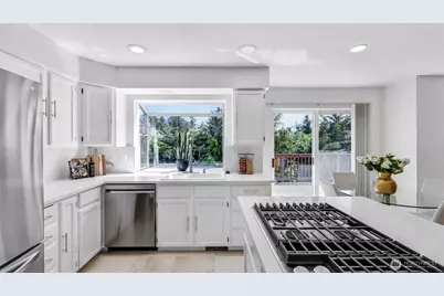 1734 Ilwaco Avenue NE, Renton, WA 98059 - Photo 20