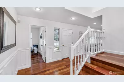 1734 Ilwaco Avenue NE, Renton, WA 98059 - Photo 6