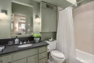 505 W Mercer Pl, Seattle, WA 98119 - Photo 18