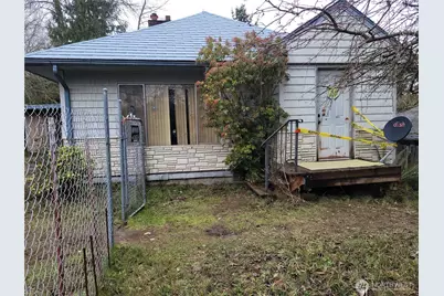 13715 45th Avenue S, Tukwila, WA 98168 - Photo 1