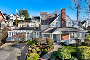 1029 16th St, Bellingham, WA 98225 - Photo 2