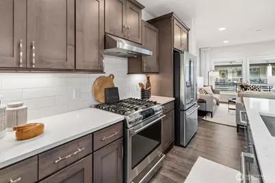 964 7th Avenue NE #2.4, Issaquah, WA 98029 - Photo 8