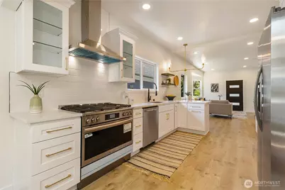 5310 46th Avenue S, Seattle, WA 98118 - Photo 8