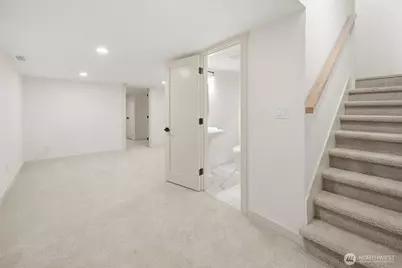 3037 21st Avenue W, Seattle, WA 98199 - Photo 28