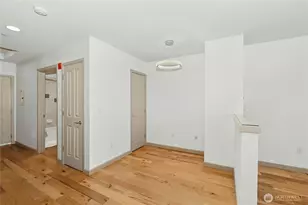 2319 1st Ave, Seattle, WA 98121 - Photo 10