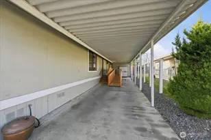 1402 22nd Street NE, Auburn, WA 98002 - Photo 4