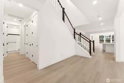 17828 139th Avenue E #132, Puyallup, WA 98374 - Photo 2