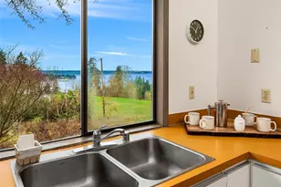 11519 Sea Breeze Ave SW, Vashon, WA 98070 - Photo 14