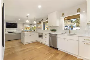 7273 27th Ave NE, Seattle, WA 98115 - Photo 10