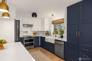 1585 NE Park View Dr, Bainbridge Island, WA 98110 - Photo 14