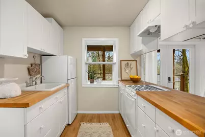 1585 NE Park View Drive, Bainbridge Island, WA 98110 - Photo 30