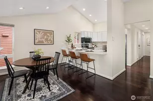 12010 98th Ave NE, Kirkland, WA 98034 - Photo 4