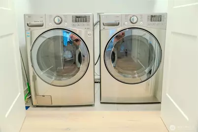 1549 NW 60th Street, Seattle, WA 98104 - Photo 32