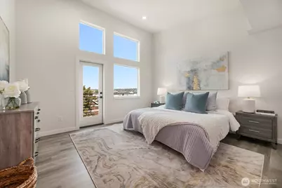 2017 W Bertona, Seattle, WA 98199 - Photo 6