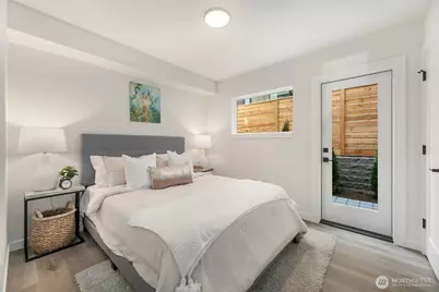 2017 W Bertona, Seattle, WA 98199 - Photo 10