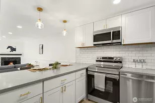 14527 NE 40th St, Bellevue, WA 98007 - Photo 2