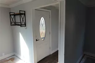 1126 N Callow Ave, Bremerton, WA 98312 - Photo 2