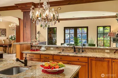 802 16th Avenue W, Kirkland, WA 98033 - Photo 12