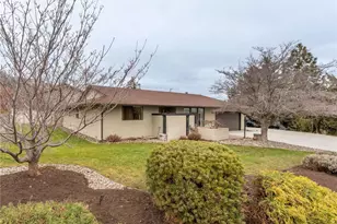 1320 Wedgewood Ave, Wenatchee, WA 98801 - Photo 2