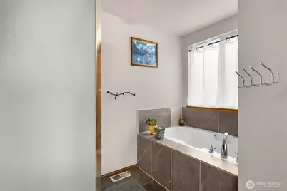 2632 NE 24th Court, Renton, WA 98056 - Photo 14