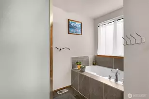 2632 NE 24th Ct, Renton, WA 98056 - Photo 14